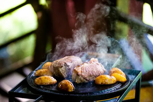 Carnes grelhadas do Restaurante Maracajú